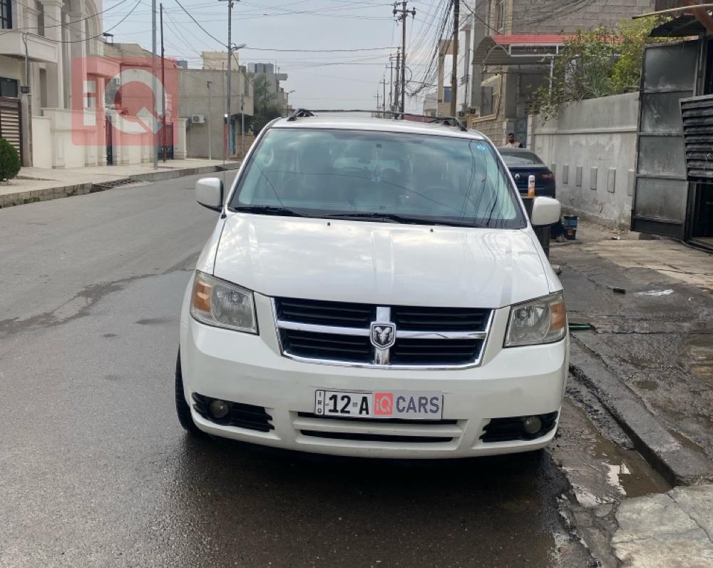 دودج جراند كارافان